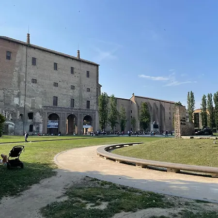 Guest house La Galleria Parma