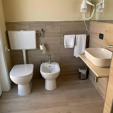 La Galleria Pensión Parma