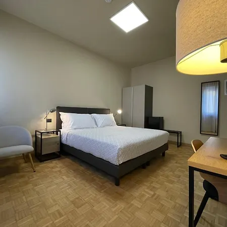 Guest house La Galleria Parma