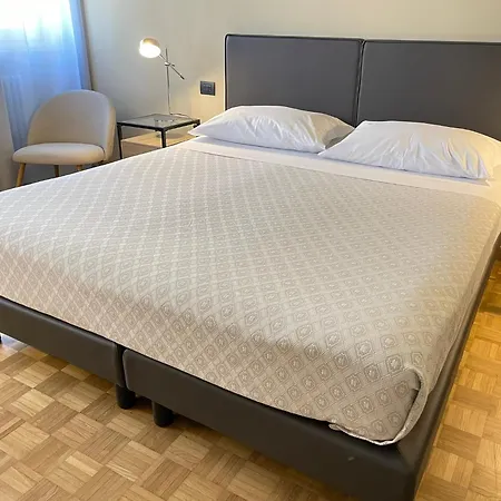 La Galleria Pensión Parma